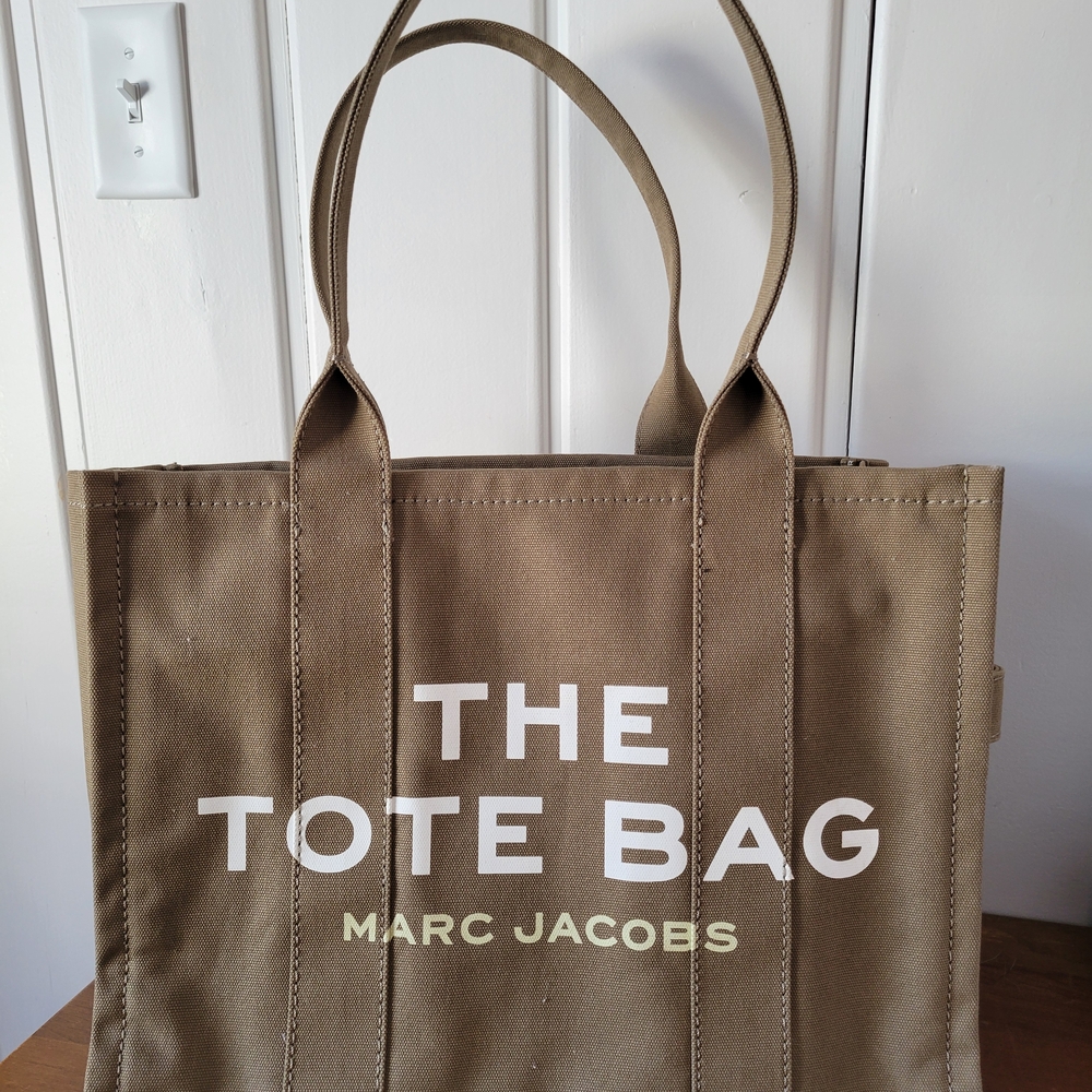 Marc Jacobs Tan Tote Bag